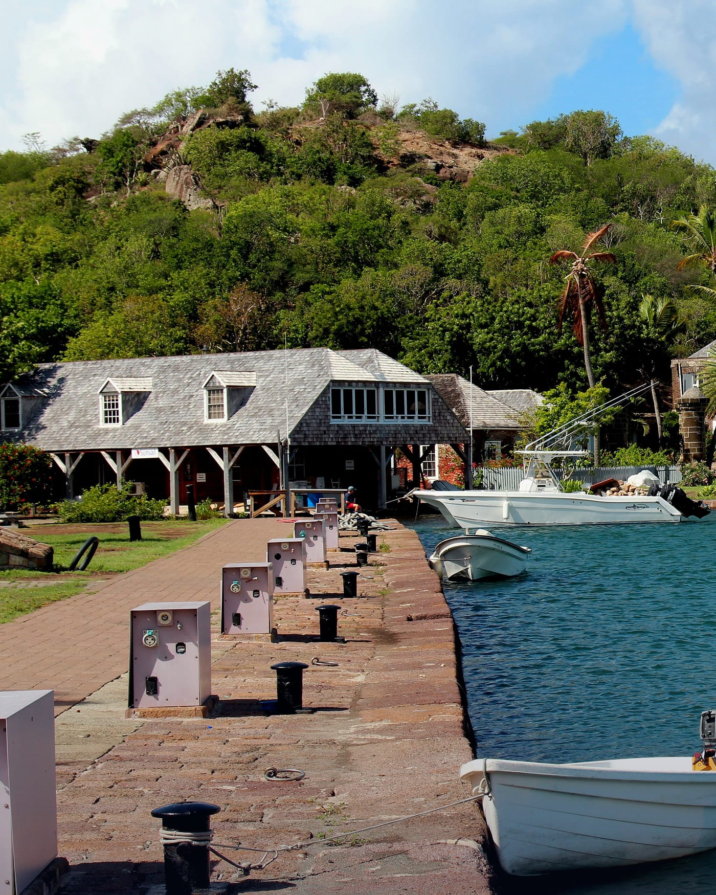 Antigua and Barbuda eSIM — Travel Data Plan